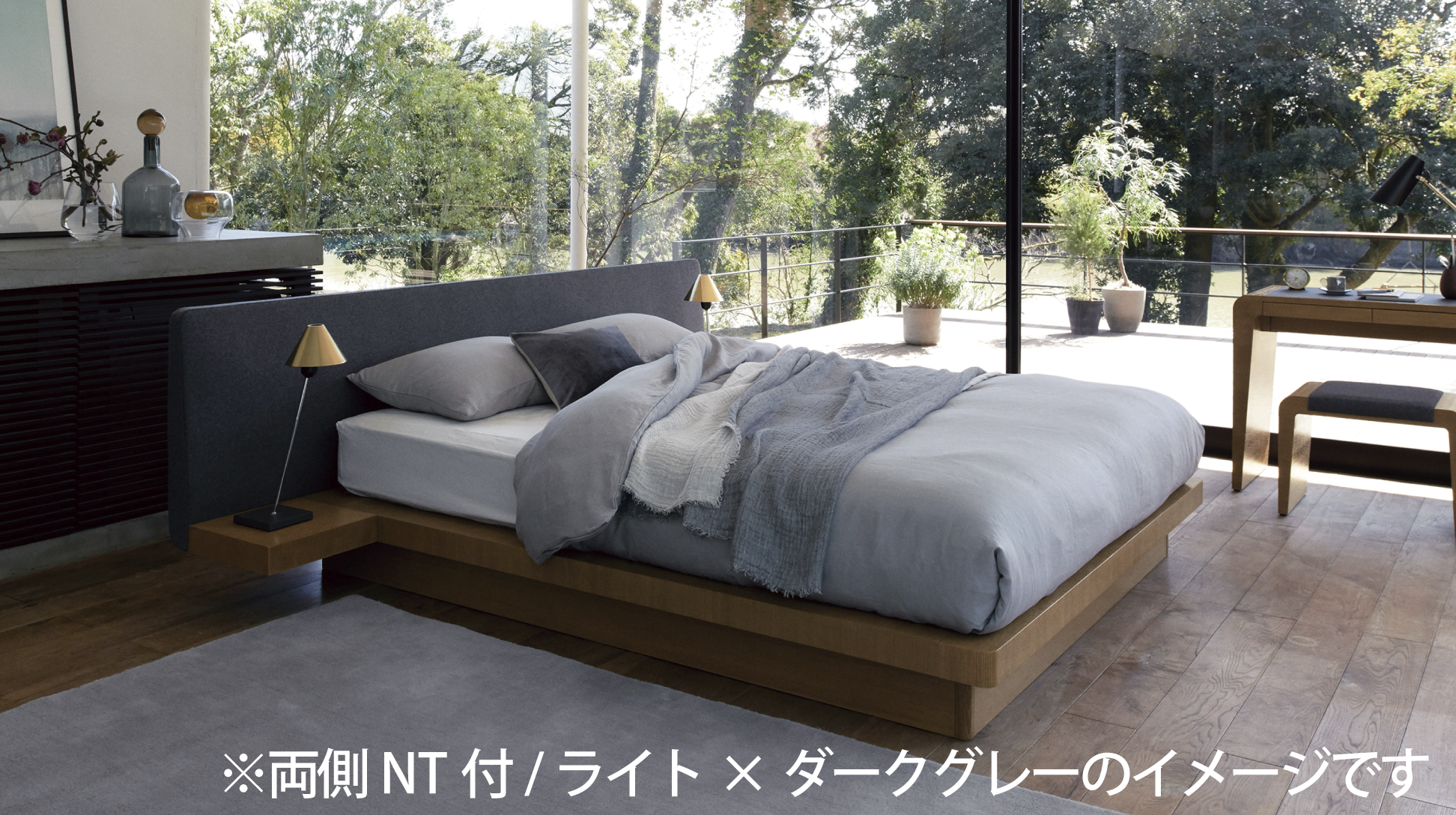 日本ベッド｜イディオム NT付(左側) [木部]ライト [張地]ライトブルー E380 クイーン